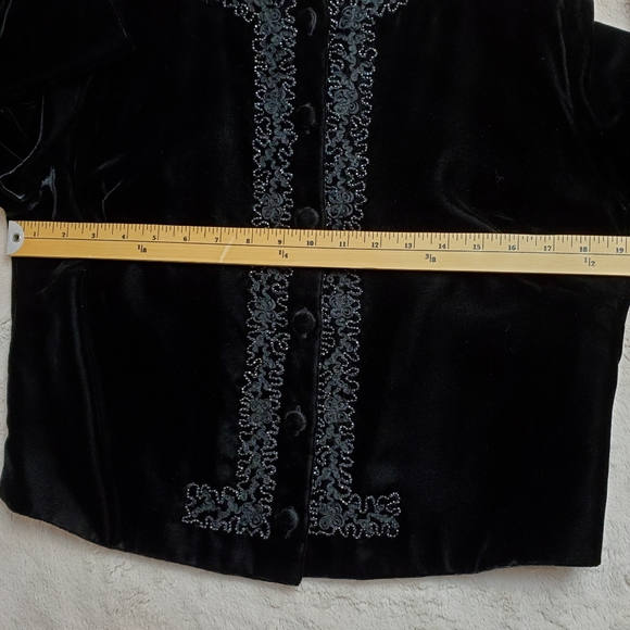 Vintage Duet Embroidered Velvet Bolero Style Jacket See Description for sizing - Picture 9 of 10